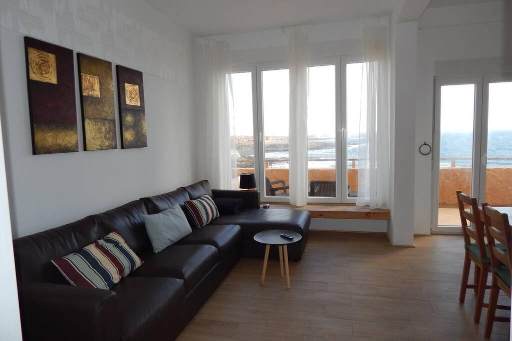 Big, Large Cozy Apartment With Sea View Ask For Additional Bedroom As An Extra Option Telde Exterior photo